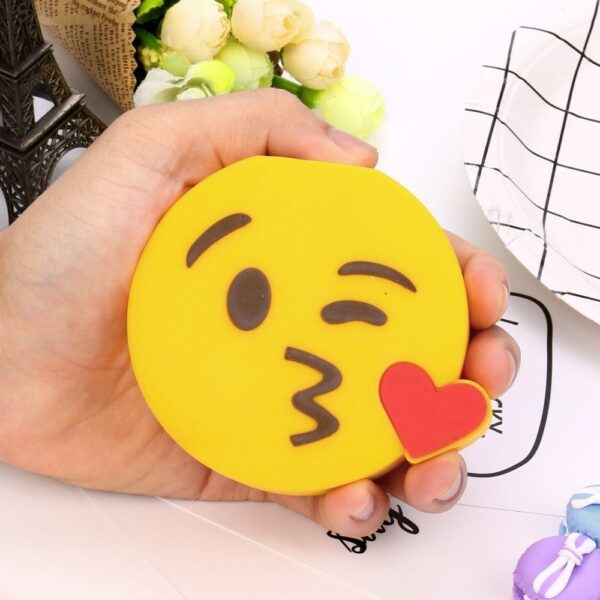 POWER BANK EMOTICONOS 1200 mha EN CAJA DE REGALO - Image 5